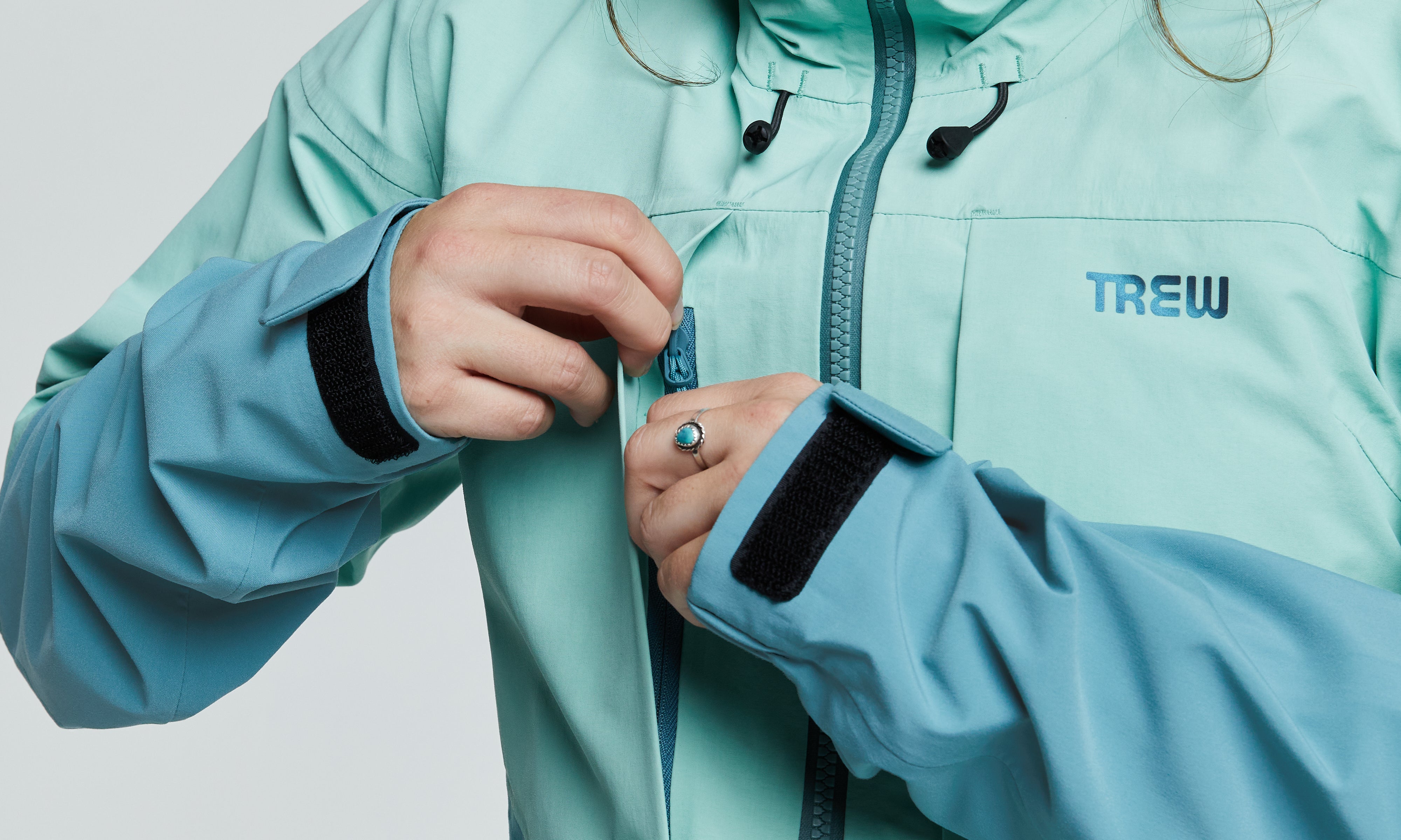 Zipper Care 101: Cleaning + Lubricating Your Zippers