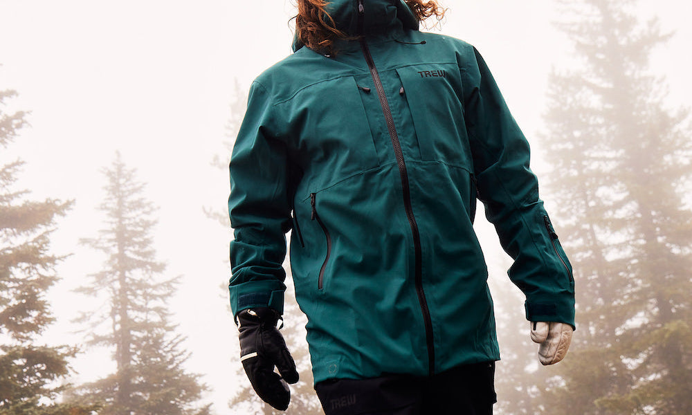 GearJunkie's Best Overall Snowboard Jacket? The Cosmic & Stella Jacket PRIMO