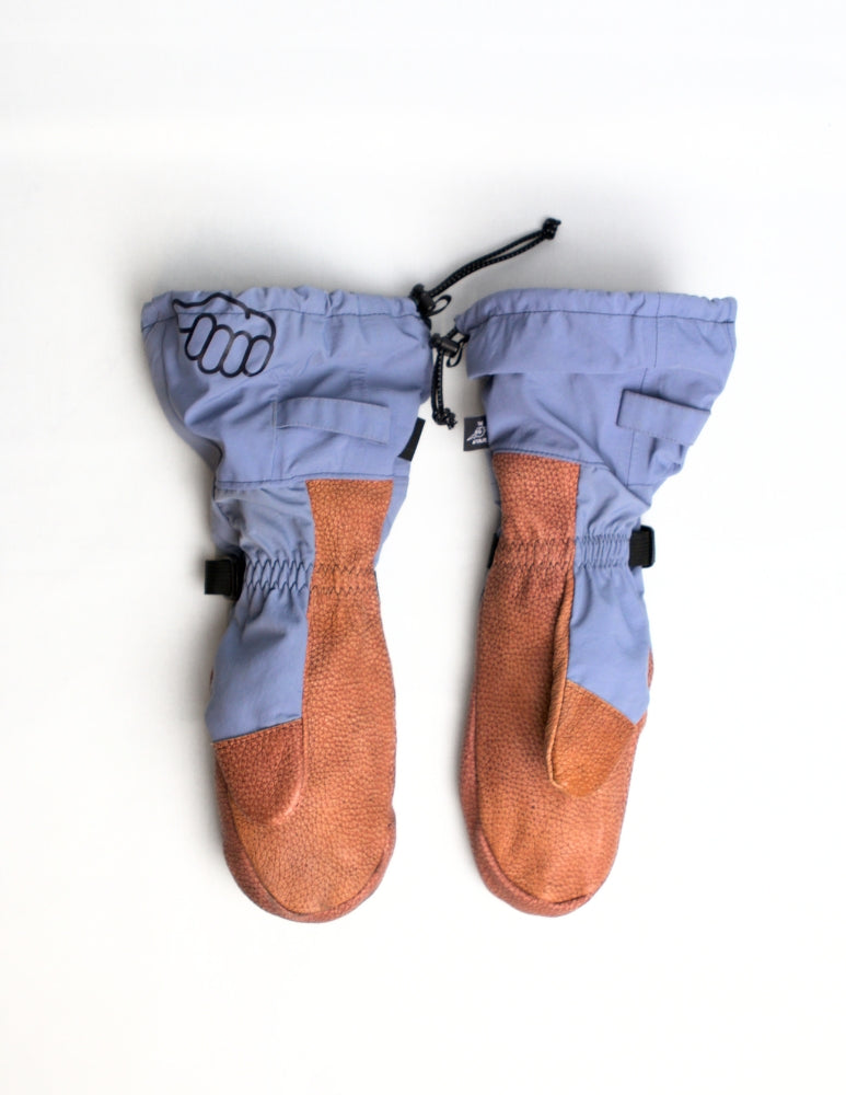 L Bachelor Blue Mitt