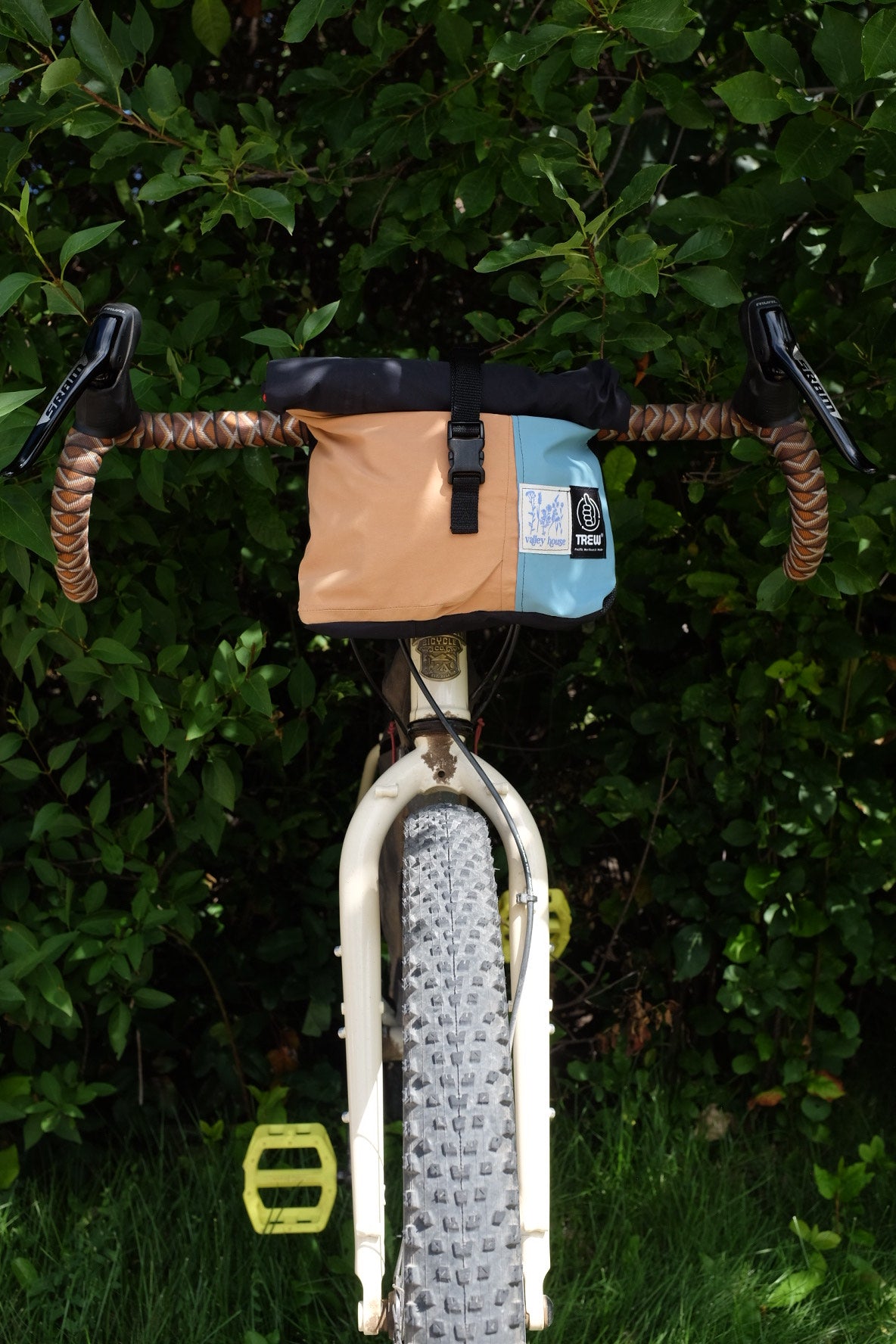 [AFTERLIFE] Upcycled Roll-Up Bike Bags