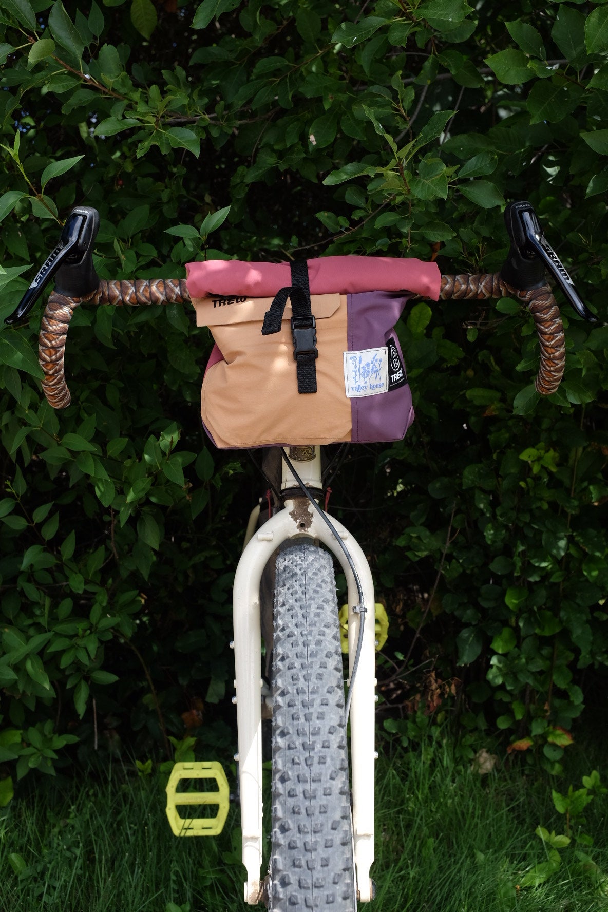 [AFTERLIFE] Upcycled Roll-Up Bike Bags